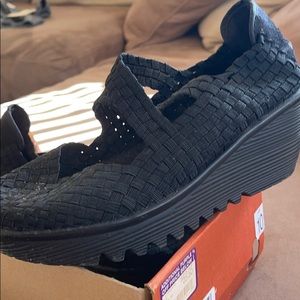 Black wedge Bernie Mev